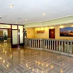 伊维萨酒店 *